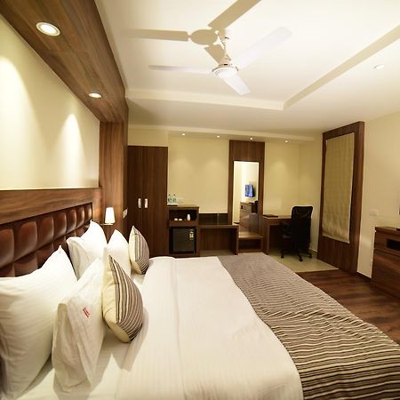 Hotel Amber Rudrapur Luaran gambar