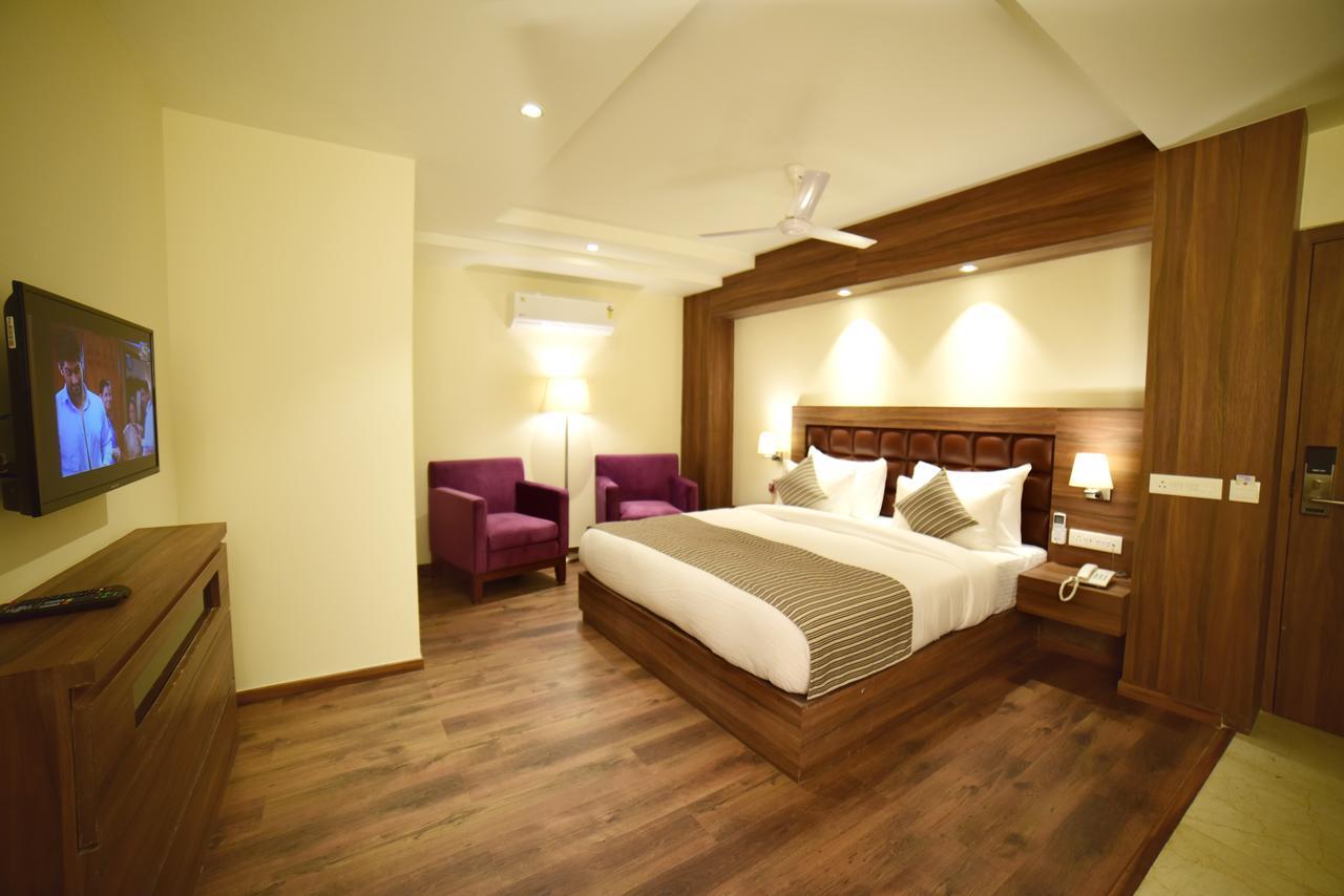 Hotel Amber Rudrapur Luaran gambar