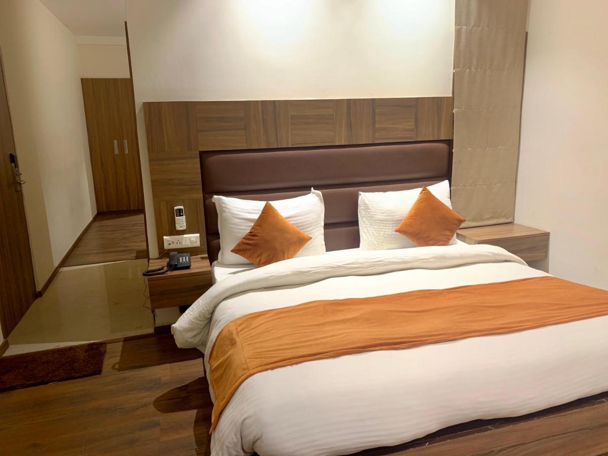 Hotel Amber Rudrapur Luaran gambar