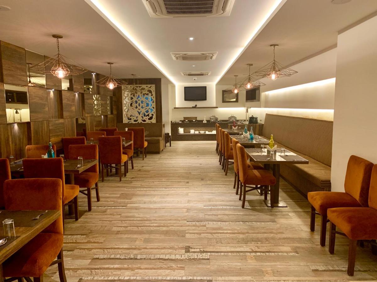 Hotel Amber Rudrapur Luaran gambar